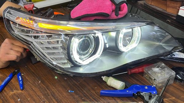 چراغ جلو بی ام و BMW E60 LCI و 2005 63127165567 63127165568 63127160193 63127160194 قیمت چراغ جلو BMW e60 BMW e60 ب ام و یی 60 یی 60 ساده 2005 یی 60 داینامیک 2006 و 2007 یی 60 ال سی آی E60 Lci 2009 , 2010 تعمیر دیلایت و پایه و بدنه و تعویض طلق و نصب دیلایت نیوفیس